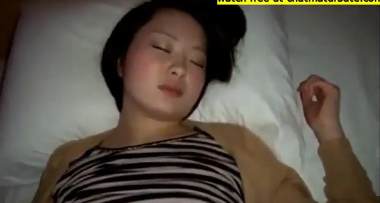 asian guy fuck sleeping girl - EPORNER pic
