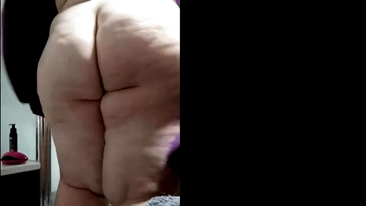 Huge butt my mom on hidden camera